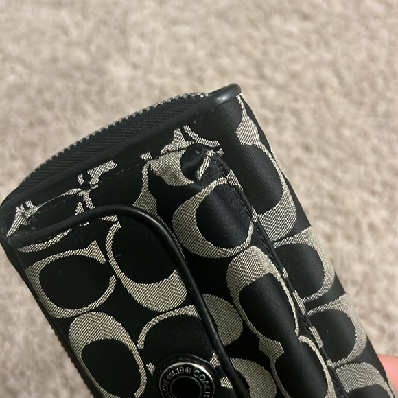 Coach wallet, wristlet - Picture 5 of 16